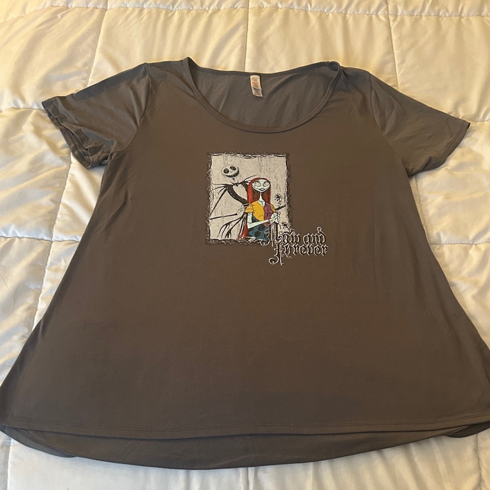 LuLaRoe Disney Charcoal Graphic Tee Nightmare Before Christmas Jack & Sally